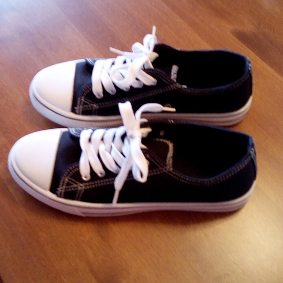 Canvas Laceup Flat Sneakers - Picture 3 of 5